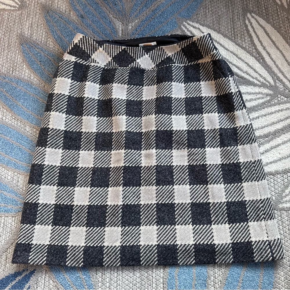 Talbots Woman Petites Acrylic Wool Blend Black/Grey Plaid Skirt Size 14W